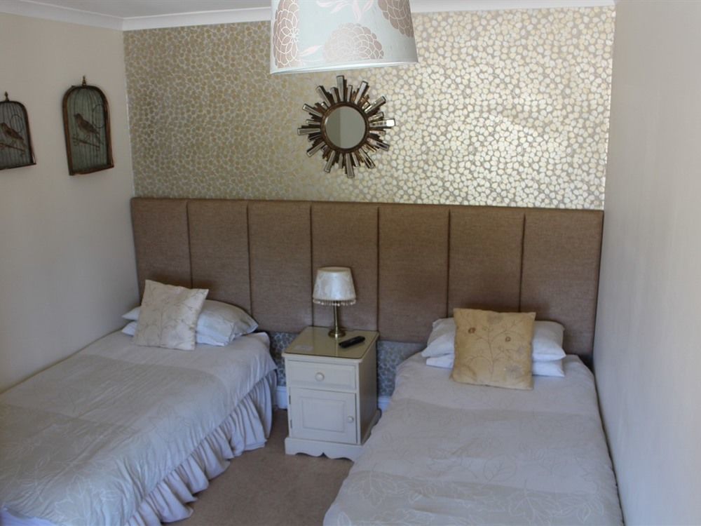 Laurels Guesthouse Witney Kültér fotó