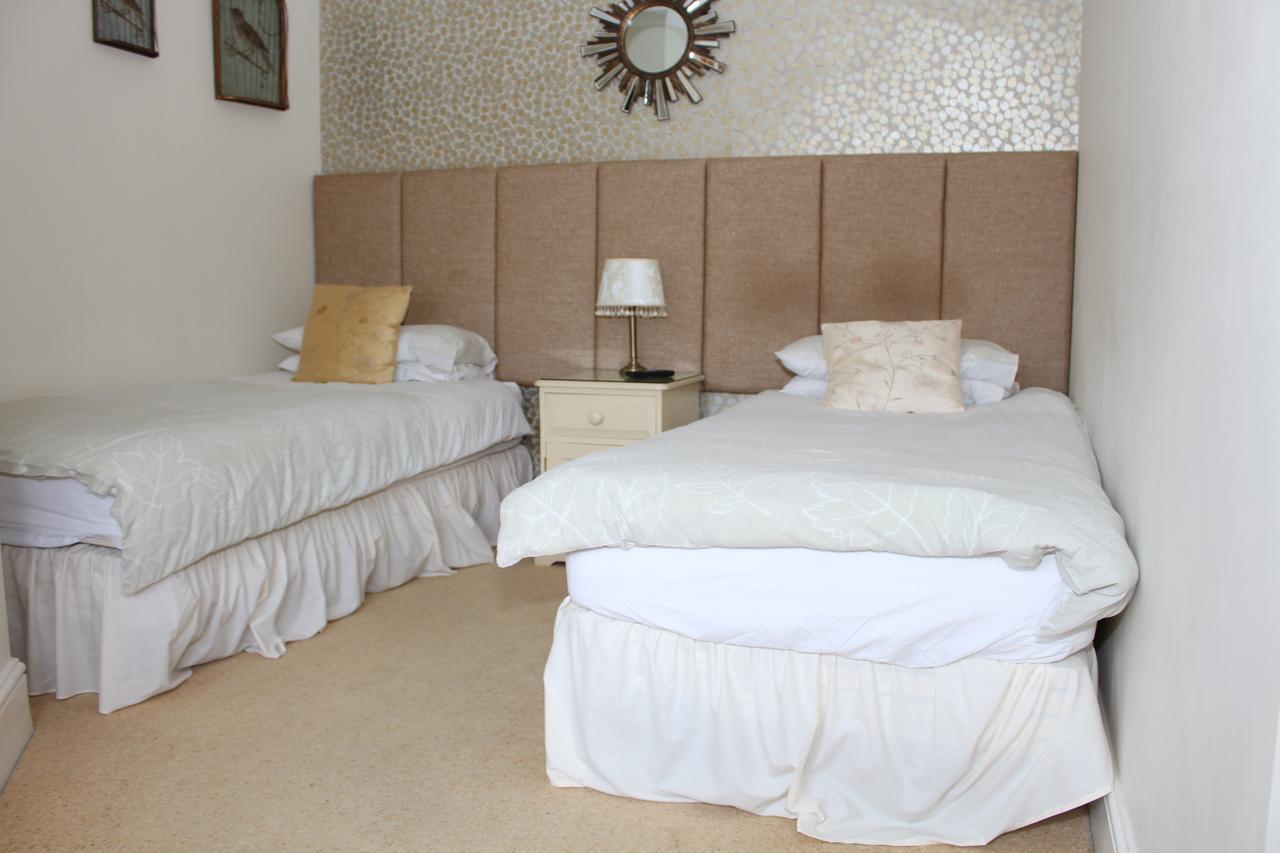 Laurels Guesthouse Witney Kültér fotó