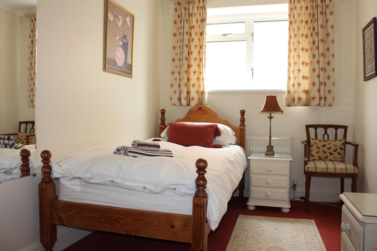 Laurels Guesthouse Witney Kültér fotó